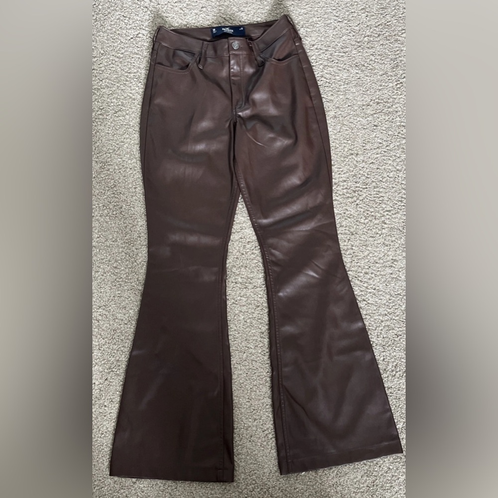 Hollister Pants High Rise Flare Brown Faux Leather Pockets Women’s Size 26W x 32